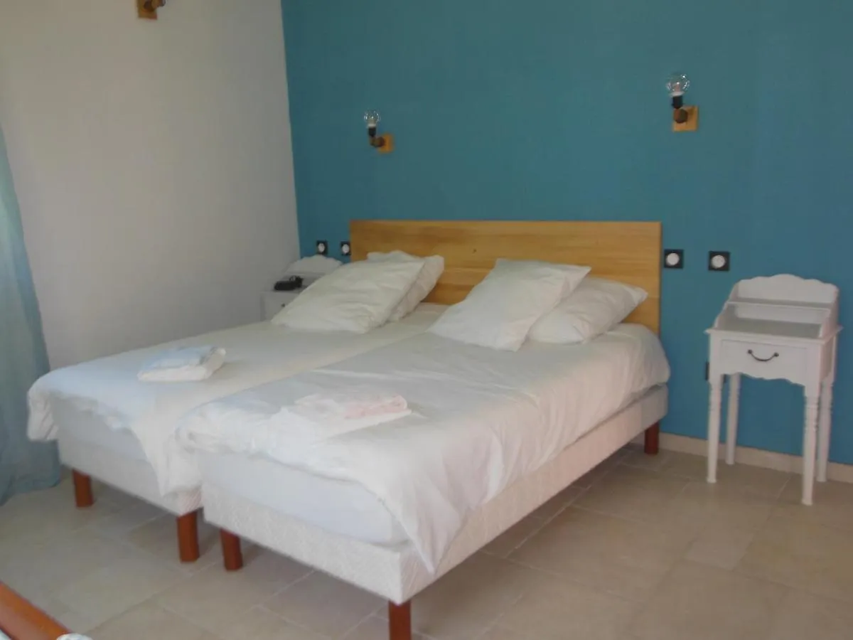 Appartement l esquisse à Cleon-d'Andran 0*,  France