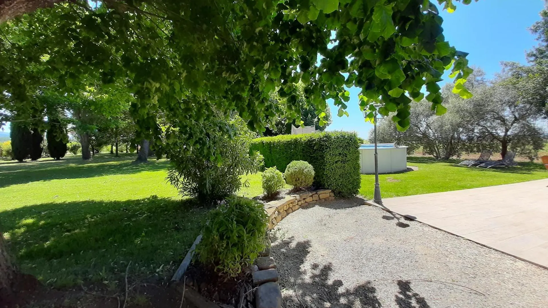 Appartement l esquisse à Cleon-d'Andran France